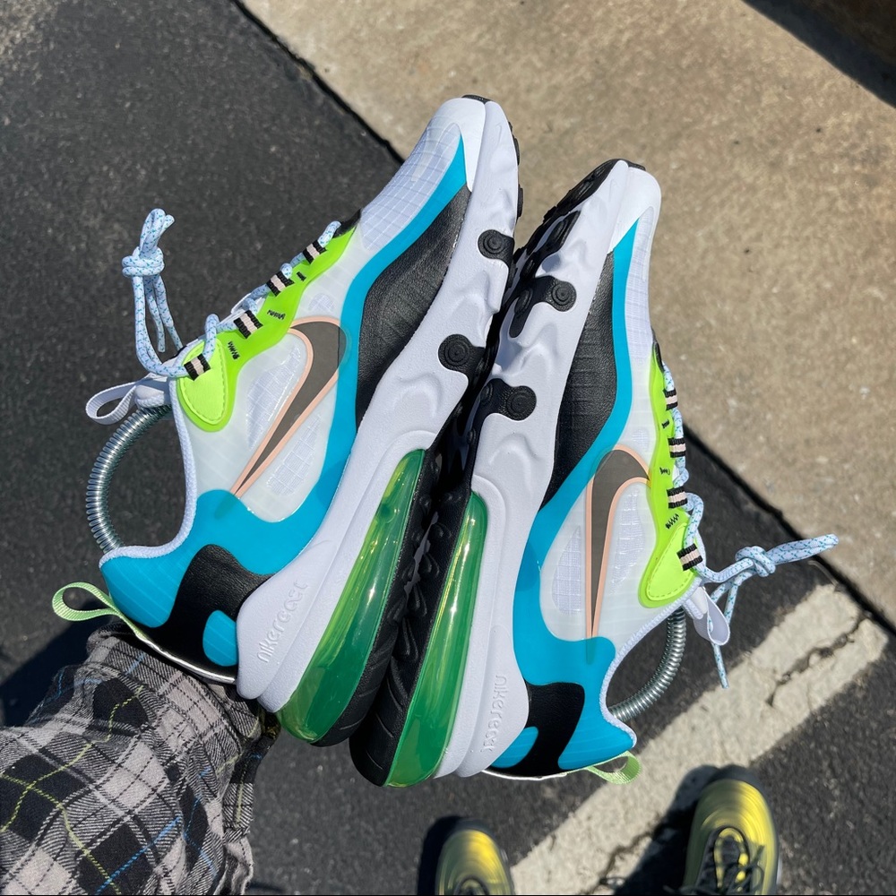 Nike React 270 - Picture 6 of 9